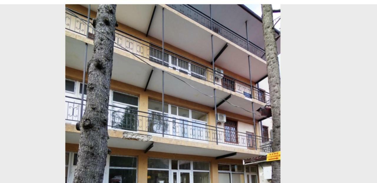 Апартаменты Орион Sukhumi Exterior foto